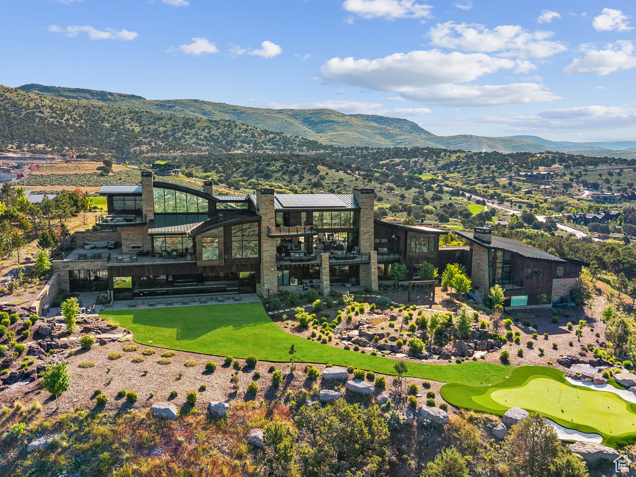 Ridgeline Residence, Red Ledges
